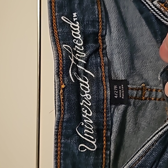 Universal thread Hi-Rise Skinny Stretch Medium Denim Wash Size 4 VGUC - Picture 6 of 12